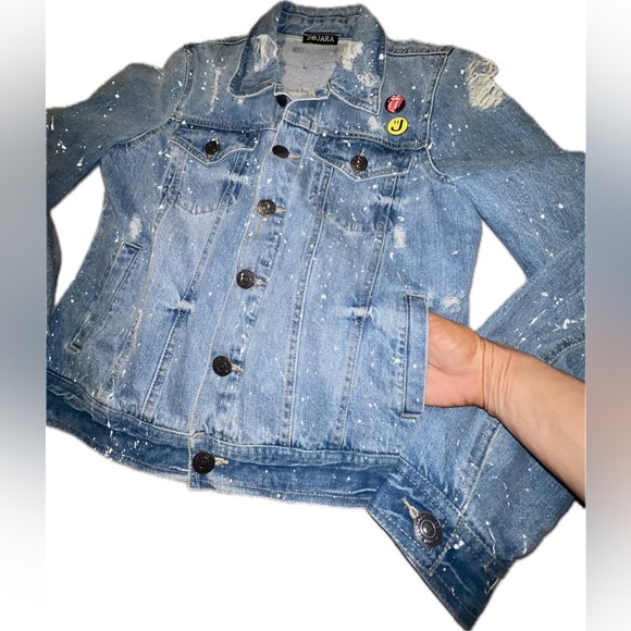 Small Sojara Distressed Blue Denim Jacket Paint Splatter & Pins on Front ✨ 👅🌟 - Picture 4 of 5